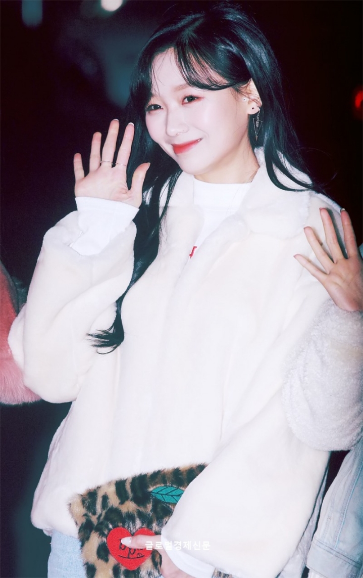 뮤직뱅크에 등장한 출근길의 달인과 그의 수제자 | 인스티즈