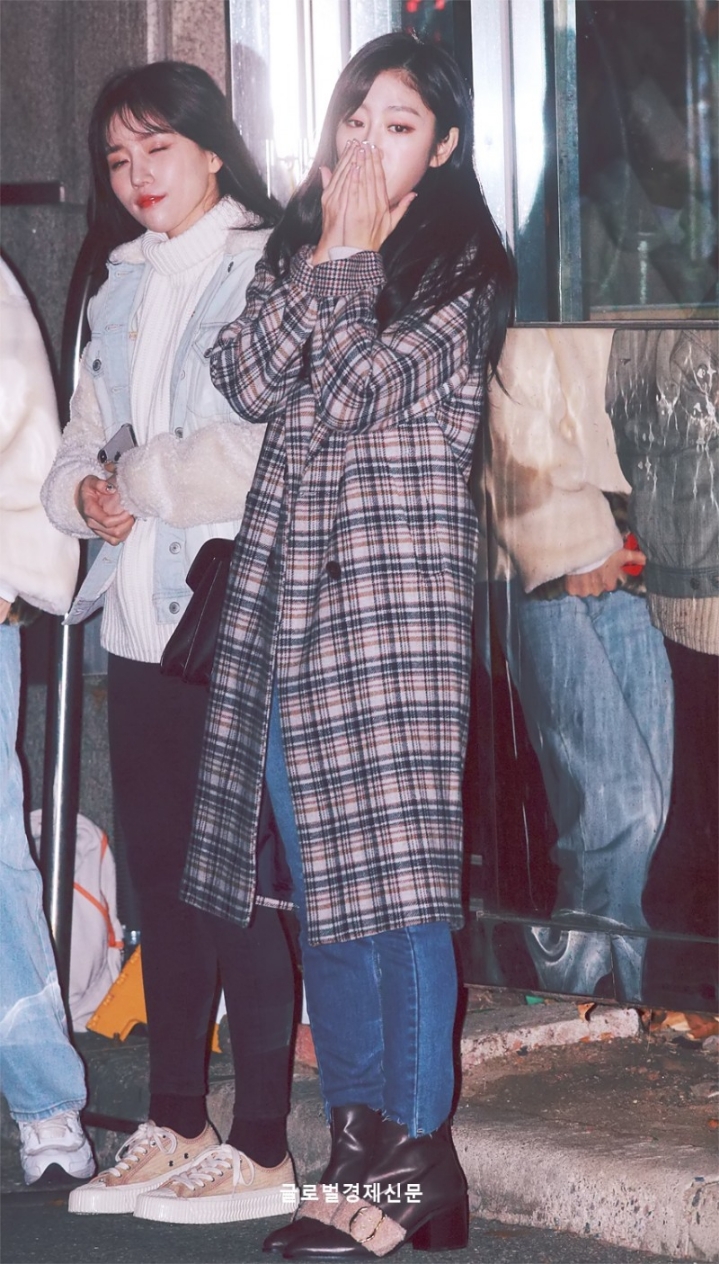 뮤직뱅크에 등장한 출근길의 달인과 그의 수제자 | 인스티즈