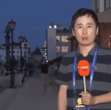 성추행(?) 당하는 리포터....jpgif | 인스티즈