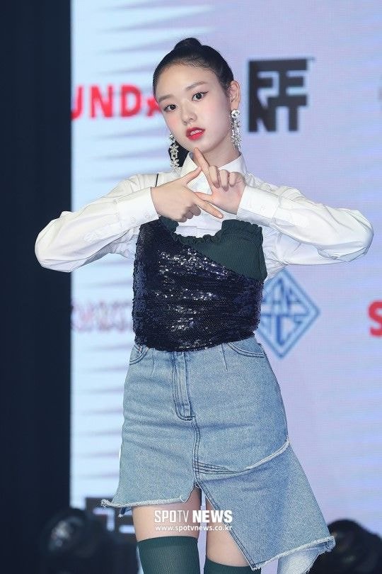 파나틱스(FANATICS) 막내 김도아 쇼케이스 사진.jpg | 인스티즈