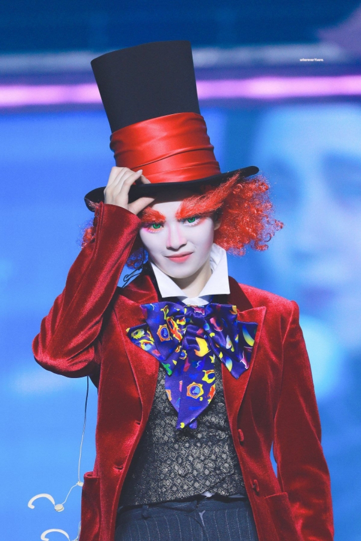 초록렌즈 낀 트와이스 정연.jpg | 인스티즈