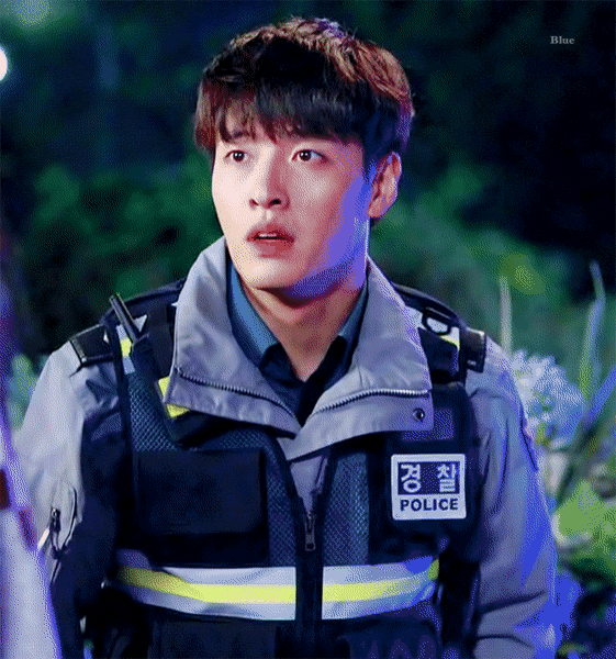 본인피셜 키작고 잡초처럼 생겼다는 배우 | 인스티즈