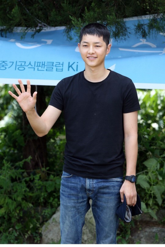 완전 그냥 날조였던 '송중기 탈모사진'이라고 돌아다닌 사진.jpg | 인스티즈