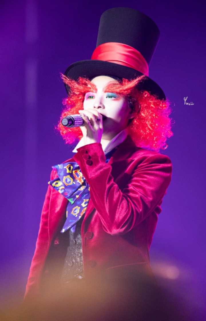 초록렌즈 낀 트와이스 정연.jpg | 인스티즈