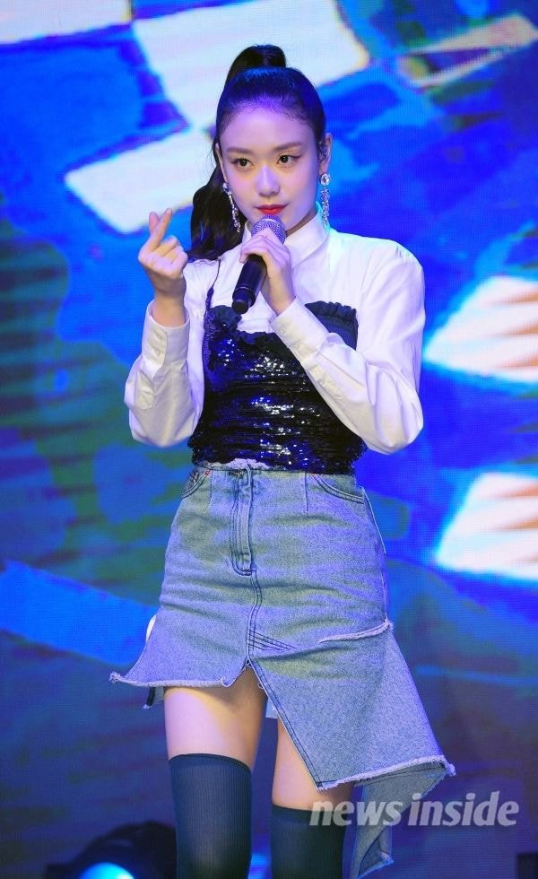 파나틱스(FANATICS) 막내 김도아 쇼케이스 사진.jpg | 인스티즈