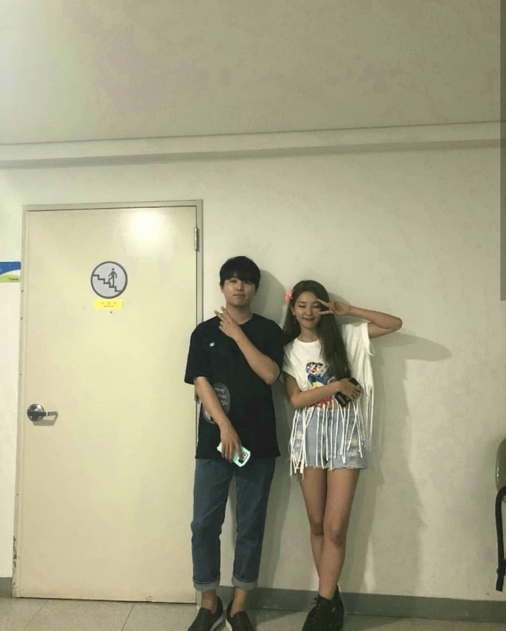매니저도 멀리서 혈육인 걸 알아봤다는 레드벨벳 슬기의 친오빠...jpg | 인스티즈