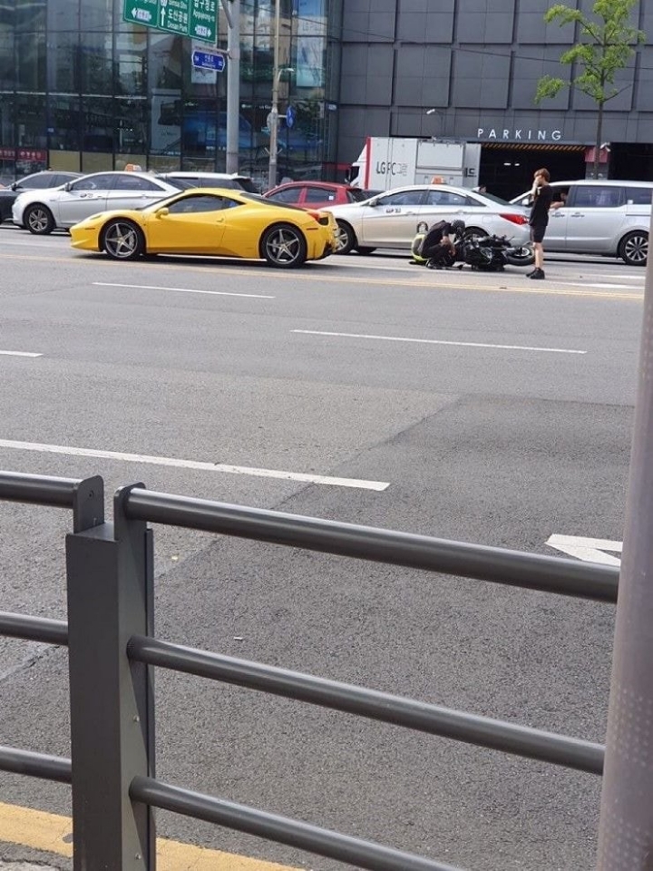 며칠전 페라리 오토바이 사고의 전말 | 인스티즈