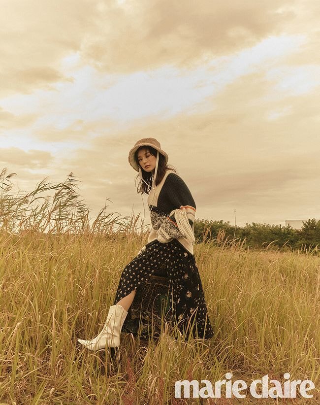 김지원 마리끌레르 10월호 화보.JPG | 인스티즈