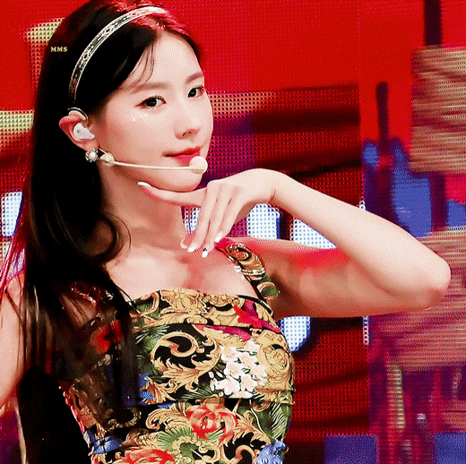 아이들 미연 덤디덤디 마지막주 활동 비주얼 모음.GIF (여자) | 인스티즈