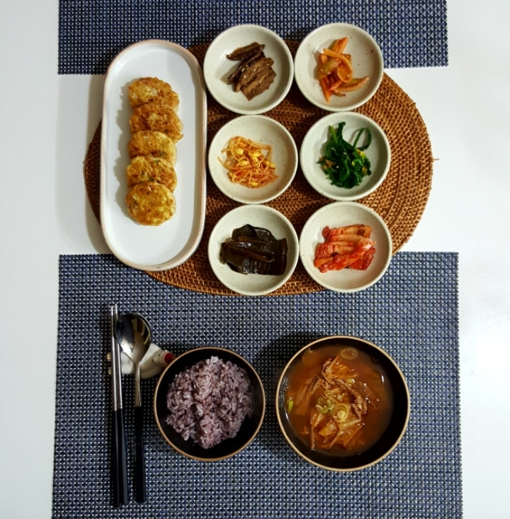 아침밥상 이미지