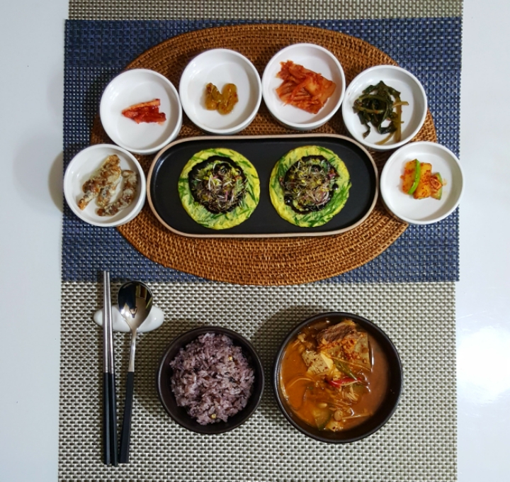 아침밥상 이미지
