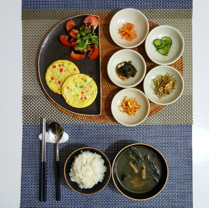아침밥상 이미지