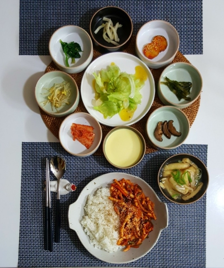 아침밥상 이미지