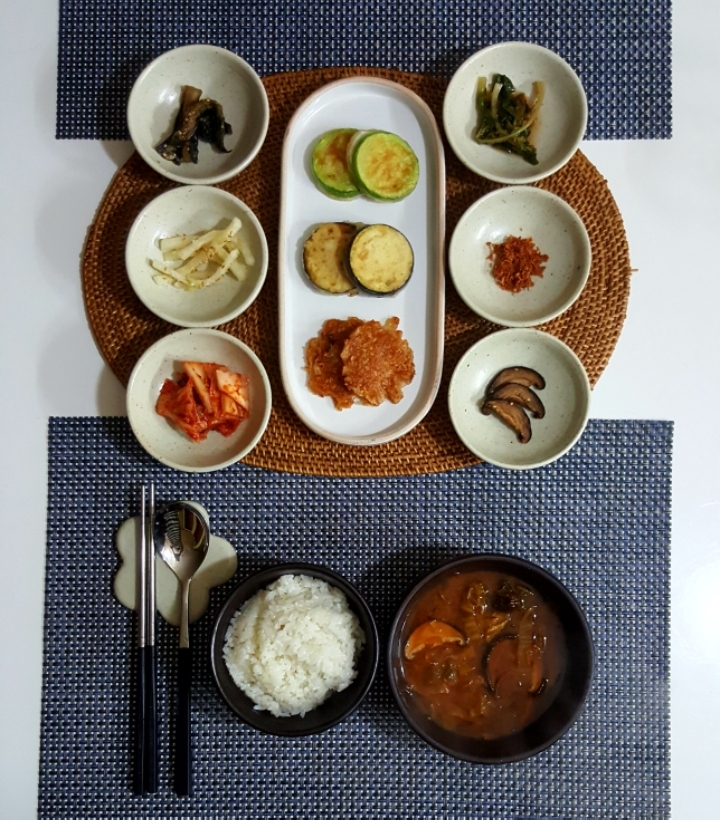 아침밥상 이미지