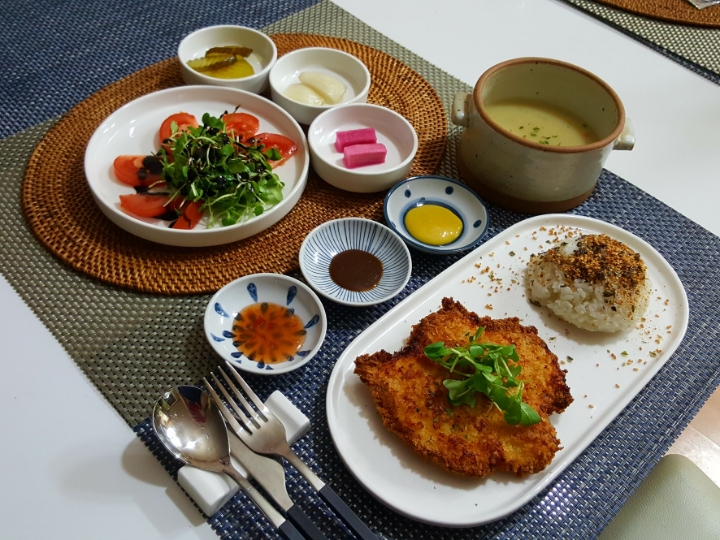 아침밥상 이미지