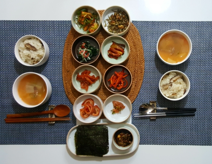 아침밥상 이미지