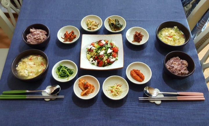 아침밥상 이미지