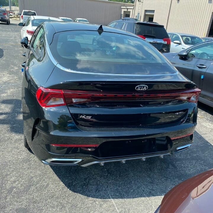 미국 매장에 입고된 기아 K5 | 인스티즈