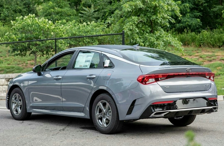 미국 매장에 입고된 기아 K5 | 인스티즈