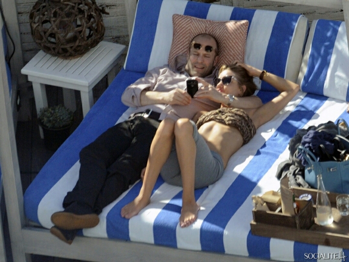 꿀 떨어지는 제이슨 스타뎀-로지 헌팅턴 휘틀리 커플 | 인스티즈