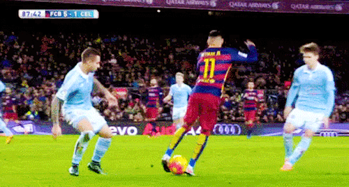 사실상 바르셀로나의 마지막 전성기를 이끌었던 선수.GIF | 인스티즈
