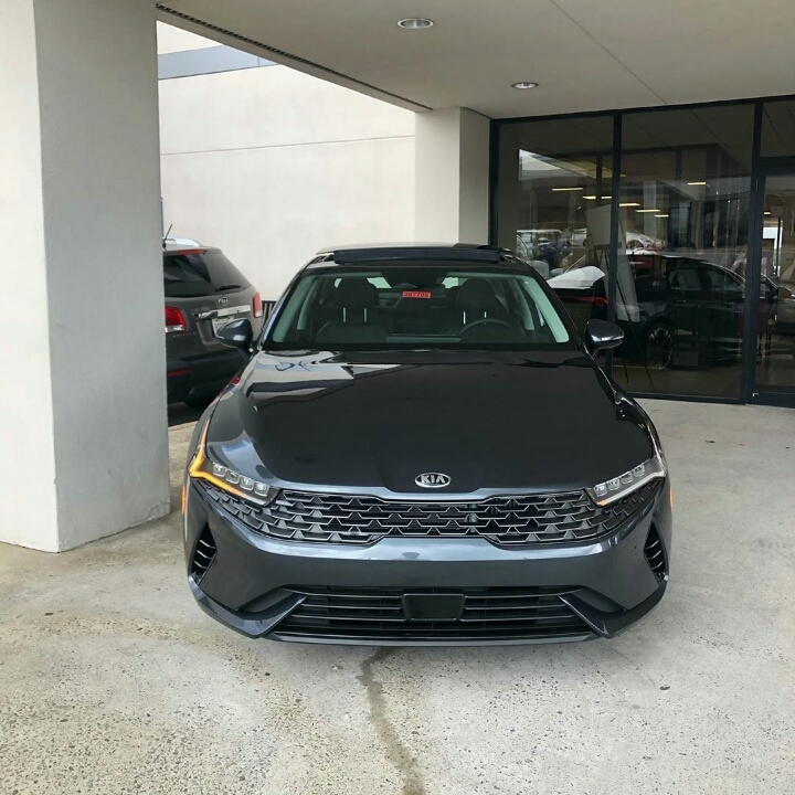 미국 매장에 입고된 기아 K5 | 인스티즈