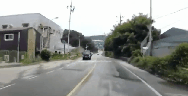 [블박] 뭔가가 폭발한 사고 .gif | 인스티즈
