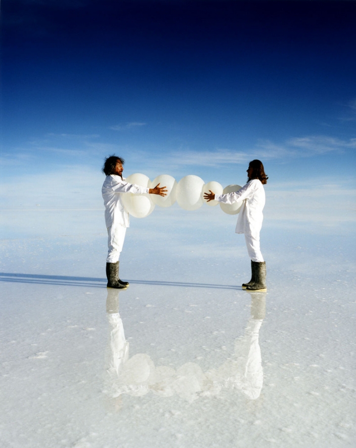 하늘을 비추는 거울이 있는 여행지.jpg | 인스티즈