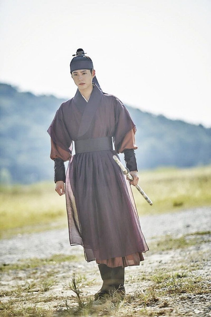 사극 한번만 더해달라는 말이 많은 박보검 한복핏 | 인스티즈