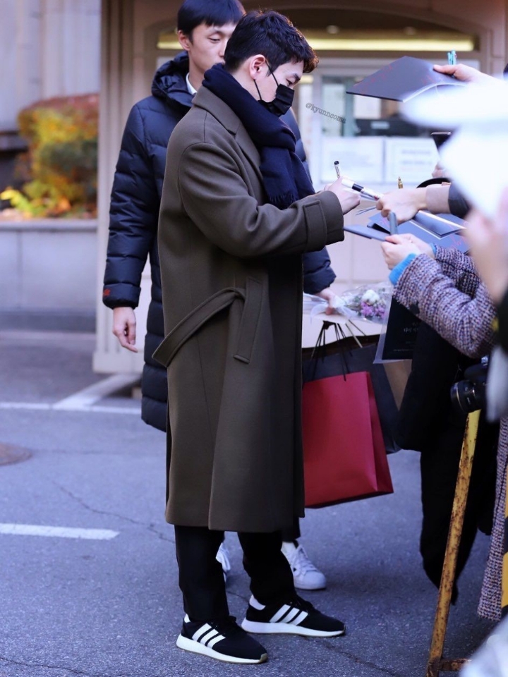 여자들이 진짜좋아하게 생긴 조승우 사복패션 | 인스티즈