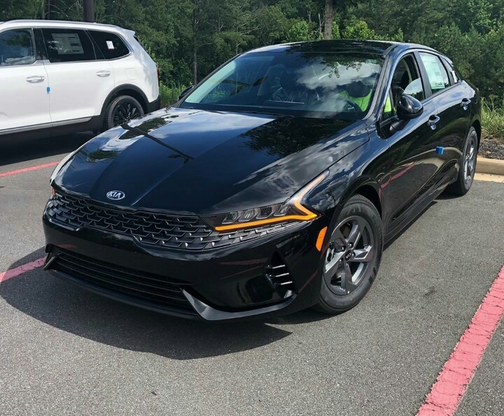 미국 매장에 입고된 기아 K5 | 인스티즈