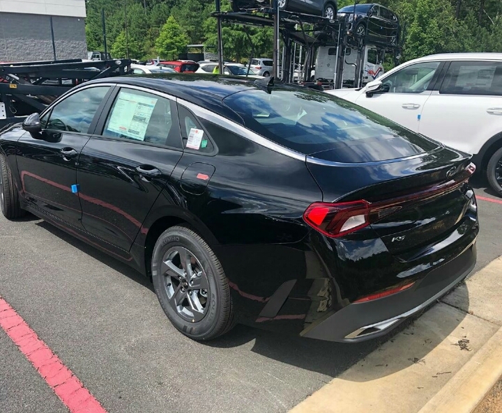 미국 매장에 입고된 기아 K5 | 인스티즈