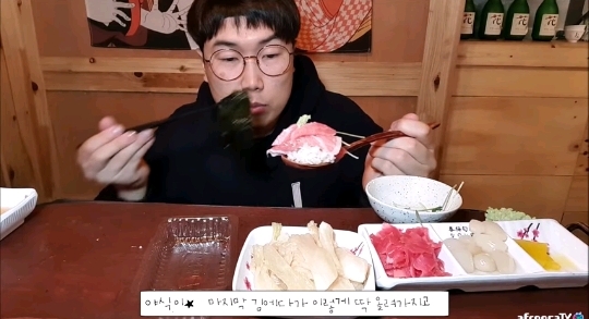 50만원짜리 초밥 먹는 대식가 ㄷㄷ | 인스티즈