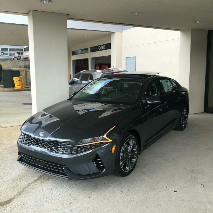 미국 매장에 입고된 기아 K5 | 인스티즈