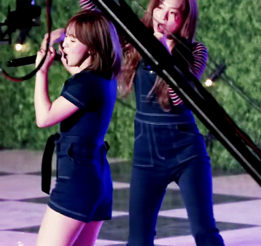 레드벨벳 청청패션 웬디 .gif | 인스티즈
