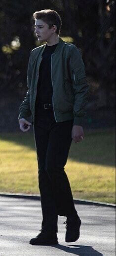 키 200cm 넘는 트럼프 막내 아들.jpg | 인스티즈