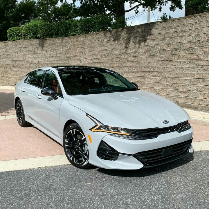 미국 매장에 입고된 기아 K5 | 인스티즈