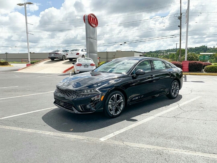 미국 매장에 입고된 기아 K5 | 인스티즈