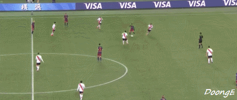 사실상 바르셀로나의 마지막 전성기를 이끌었던 선수.GIF | 인스티즈