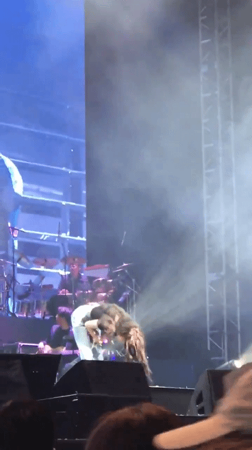 90도 폴더 인사하는 아이유 모음 | 인스티즈