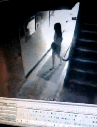 여장하고 여자분 따라오는거 cctv에 찍힌 미ㅊ.gif | 인스티즈