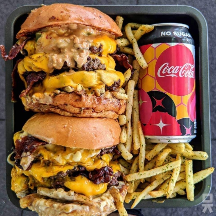 가성비 갑이라는 미국의 햄버거 1인 세트 | 인스티즈