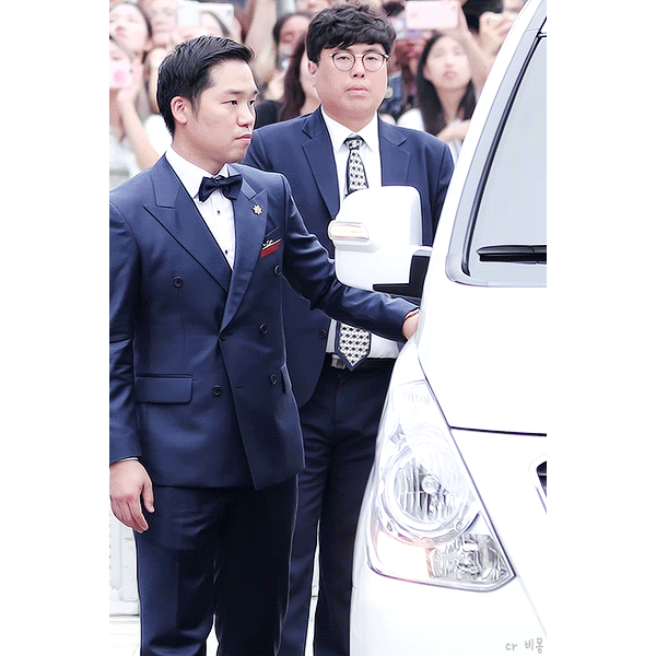 차에서 내리는 트와이스 사나 미나 | 인스티즈