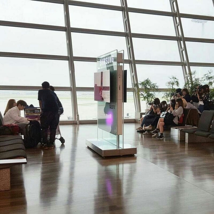 아이돌 공항 사진이 만들어지는 과정 ㄷㄷ | 인스티즈