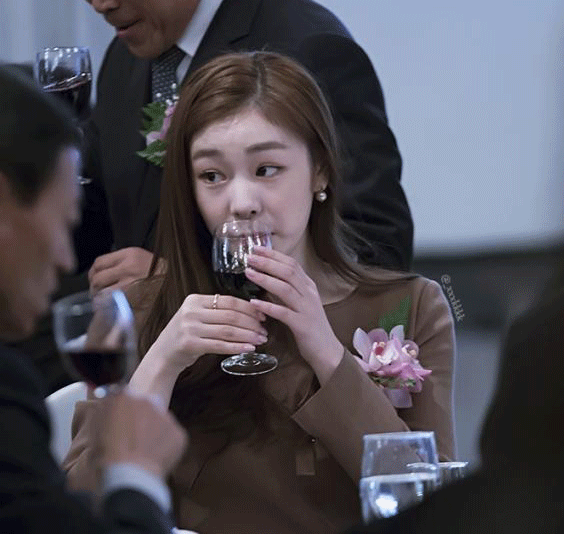 김연아 광고와 현실의 차이.gif | 인스티즈