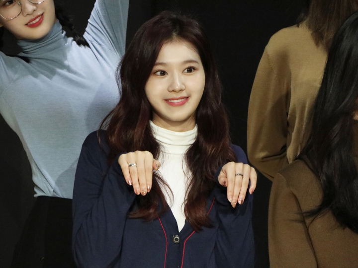 대놓고 끼부리는 애 vs 은은하게 끼부리는 애 | 인스티즈