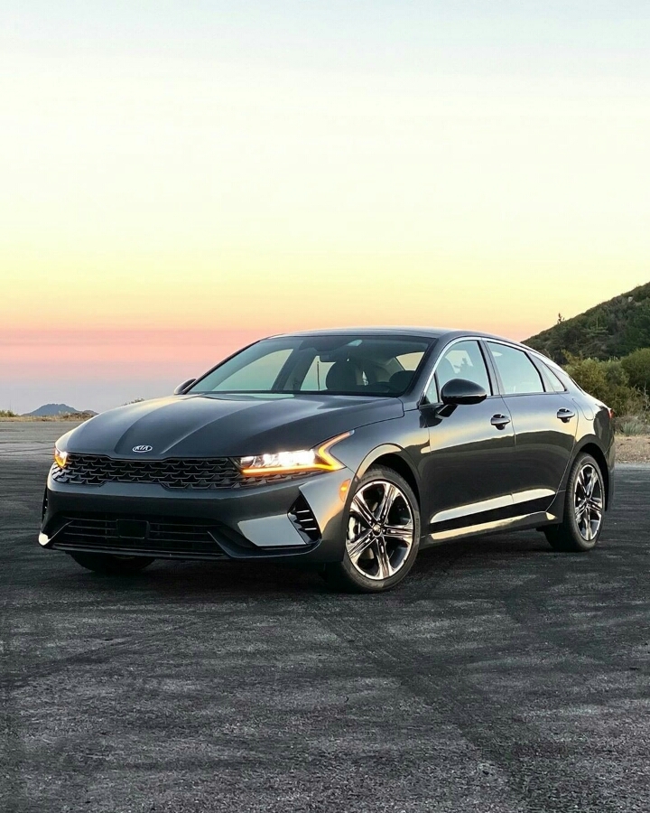 미국 매장에 입고된 기아 K5 | 인스티즈