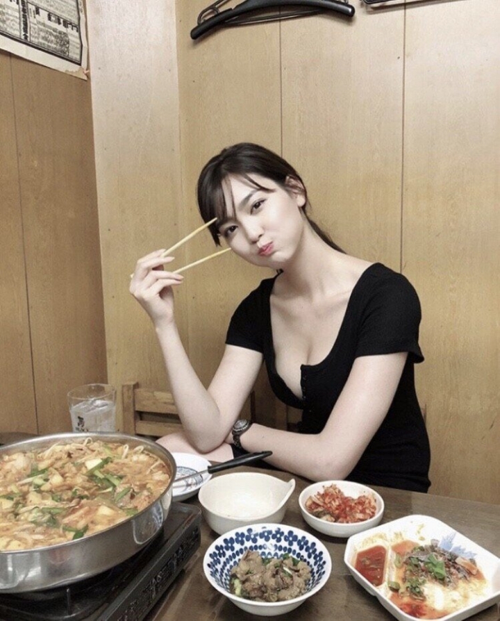 한국 음식에 푹 빠진 일본모델 | 인스티즈