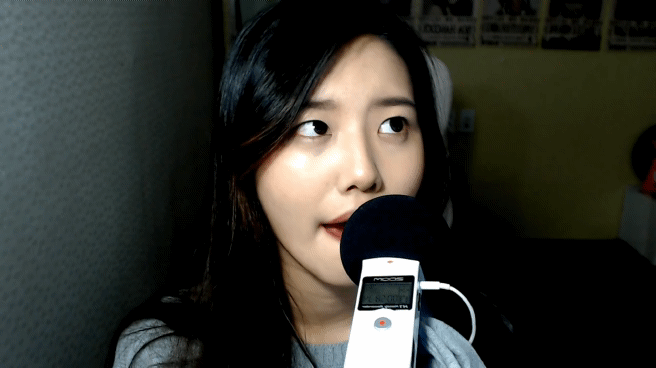 ASMR녹음하는 아프리카인.GIF | 인스티즈