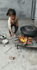 옥수수 굽는 누나.gif | 인스티즈